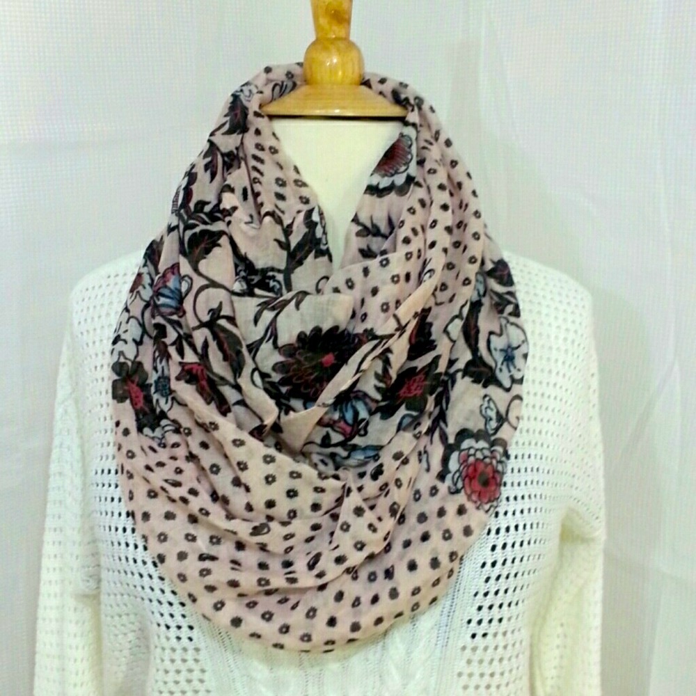 INFINITY LOOP Multicolor Scarf. NWT